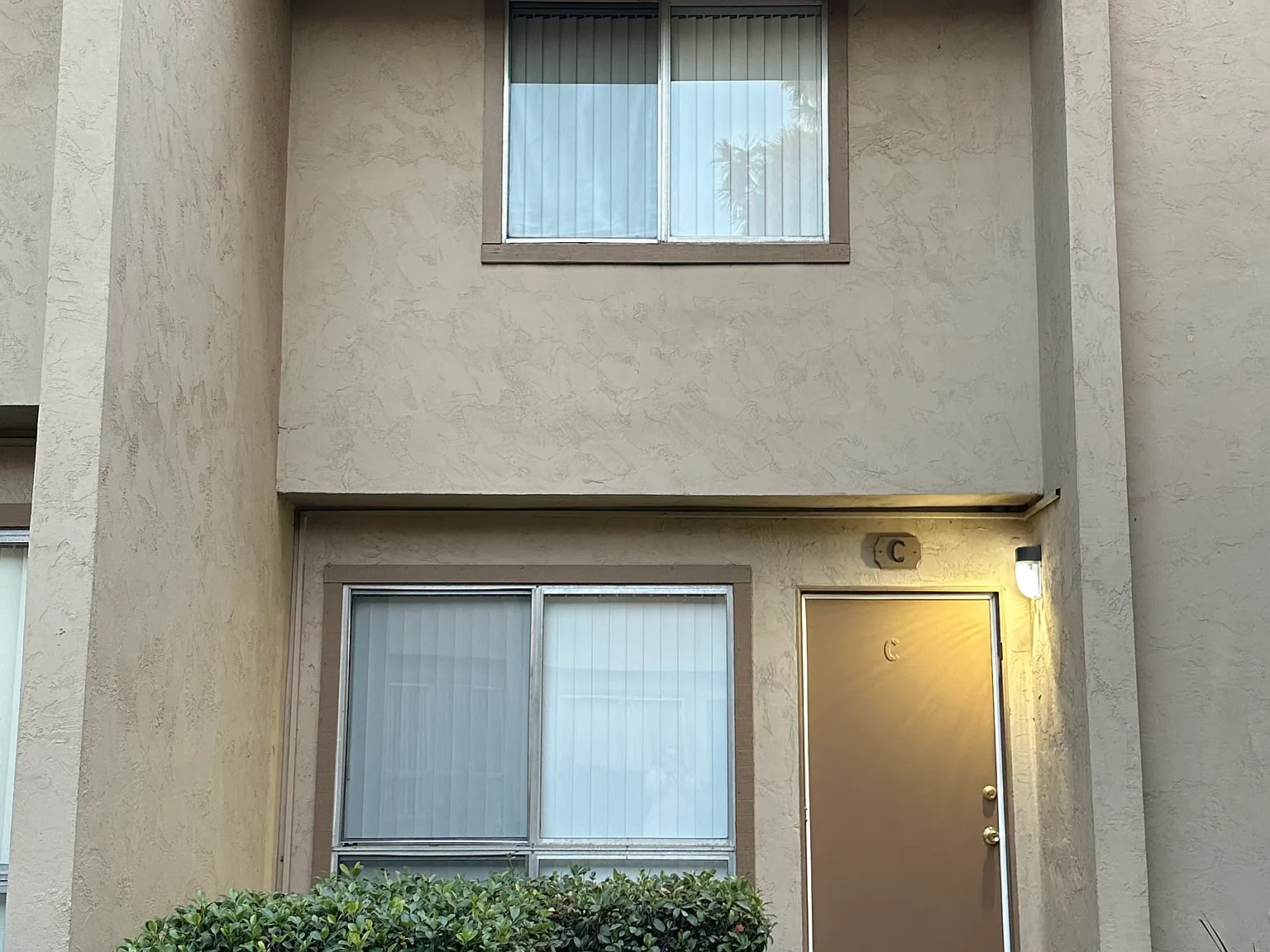 3 bed, 1.5 bath, 1020 sqft, $2,695 — Photo 2