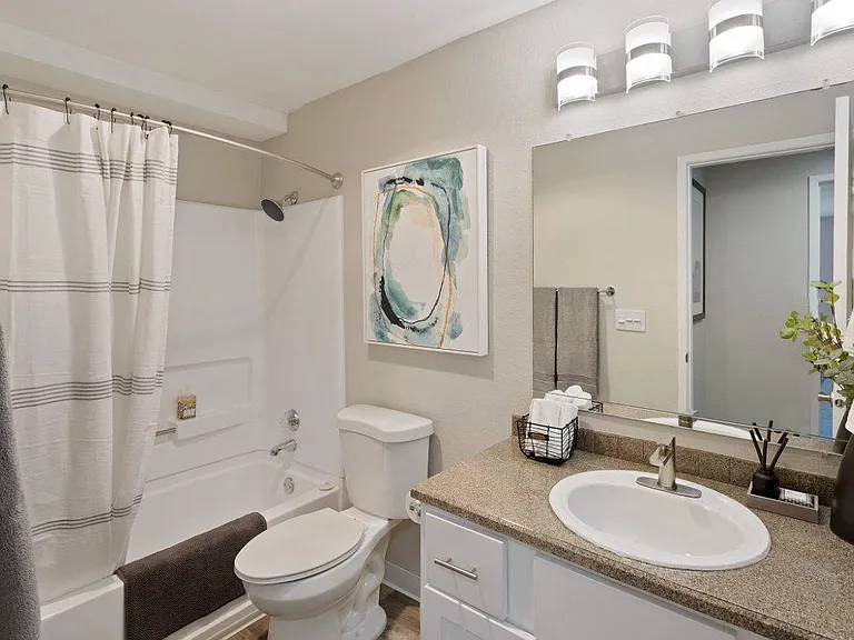 Alvista 23 Apartment Homes — Photo 15