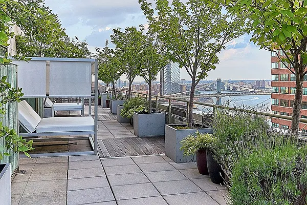 Rented by Compass | media 27