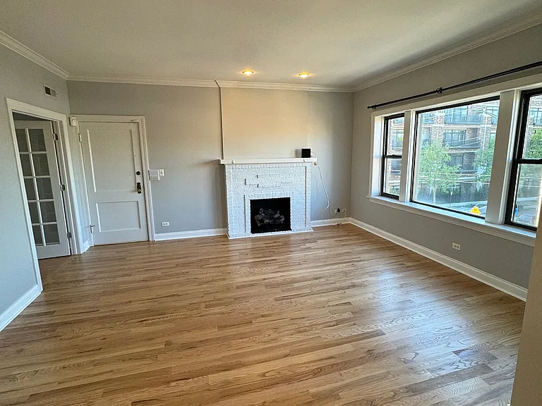 1340 W Irving Park Rd #3 — Photo 8