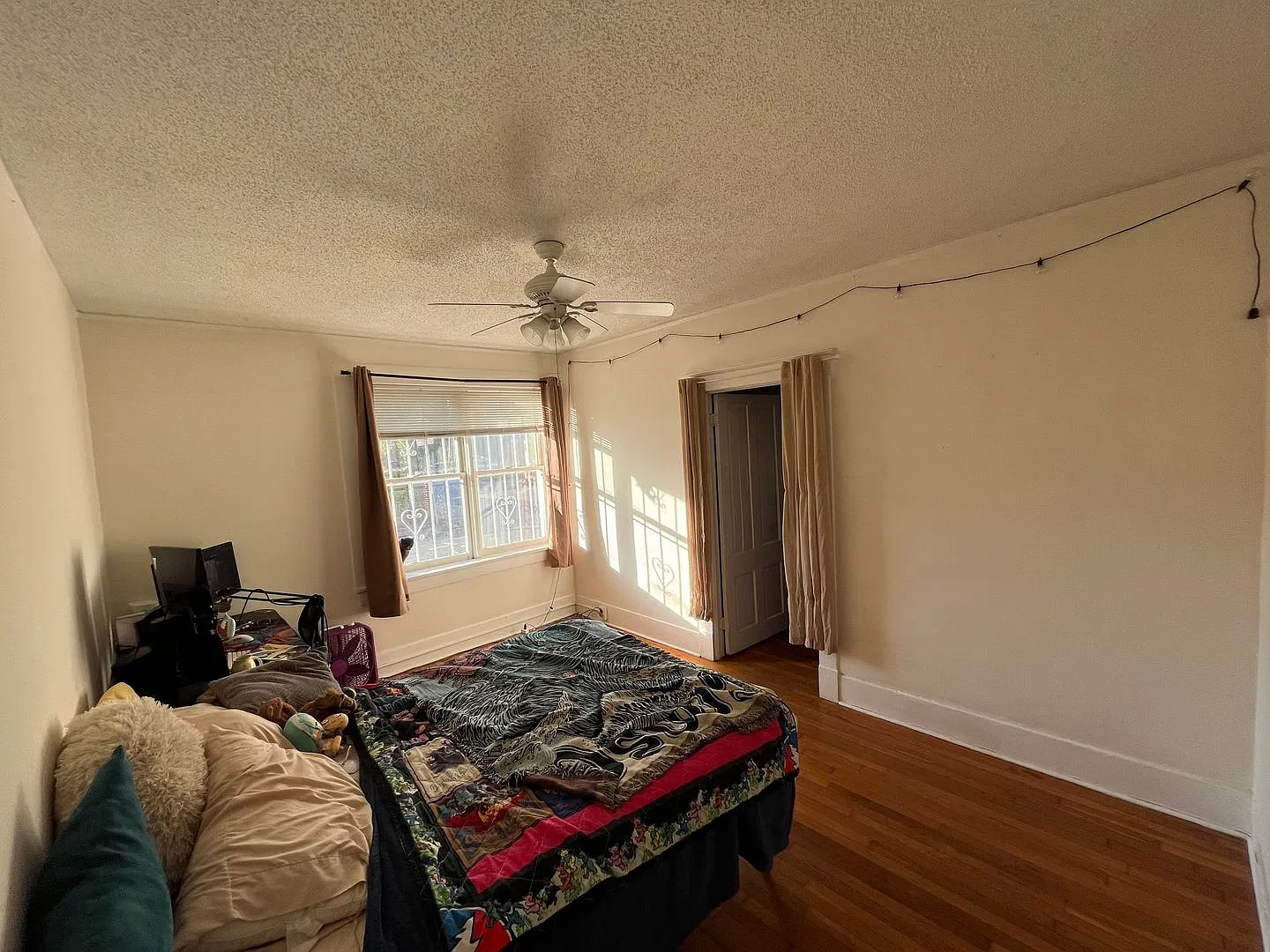214 Floyd St — Photo 3