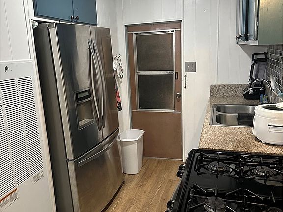 3rd image of 250 N Linden Ave Space 148