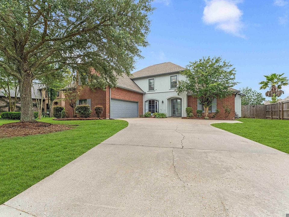 1st image of 18019 Timberview Dr
