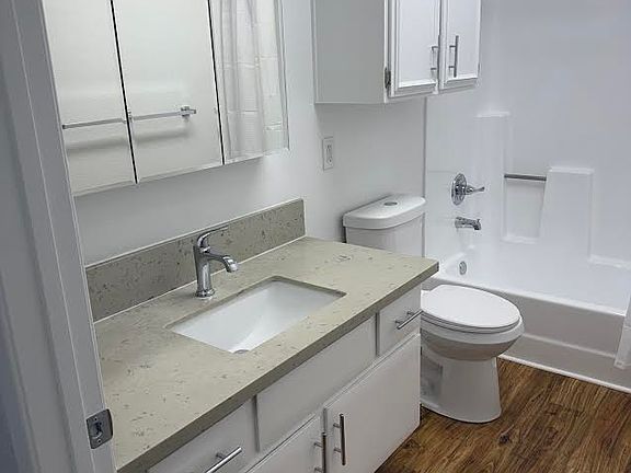 5th image of 1643 W 257th St #7
