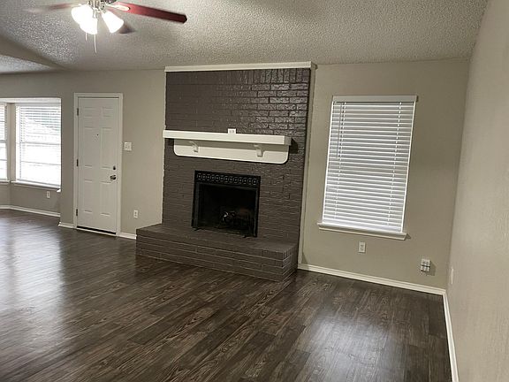 3rd image of 4632 Aspen Way