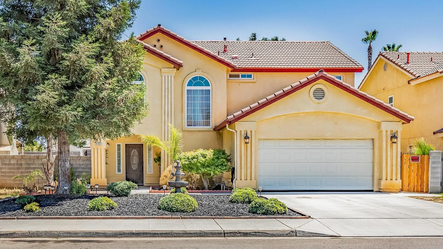 1383 Deborah Ln photo 1