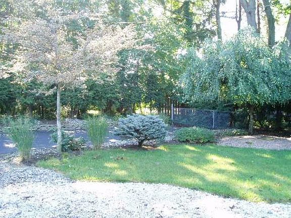 4th image of 2922 Hardale Blvd