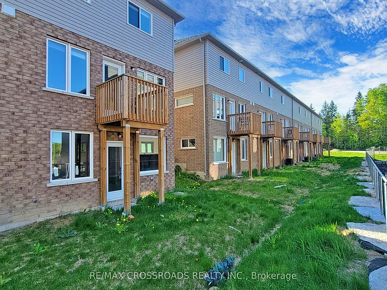 1638 Hetherington Dr — Photo 49