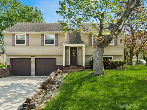 4051 Cypress Ave, Grove City, OH 43123