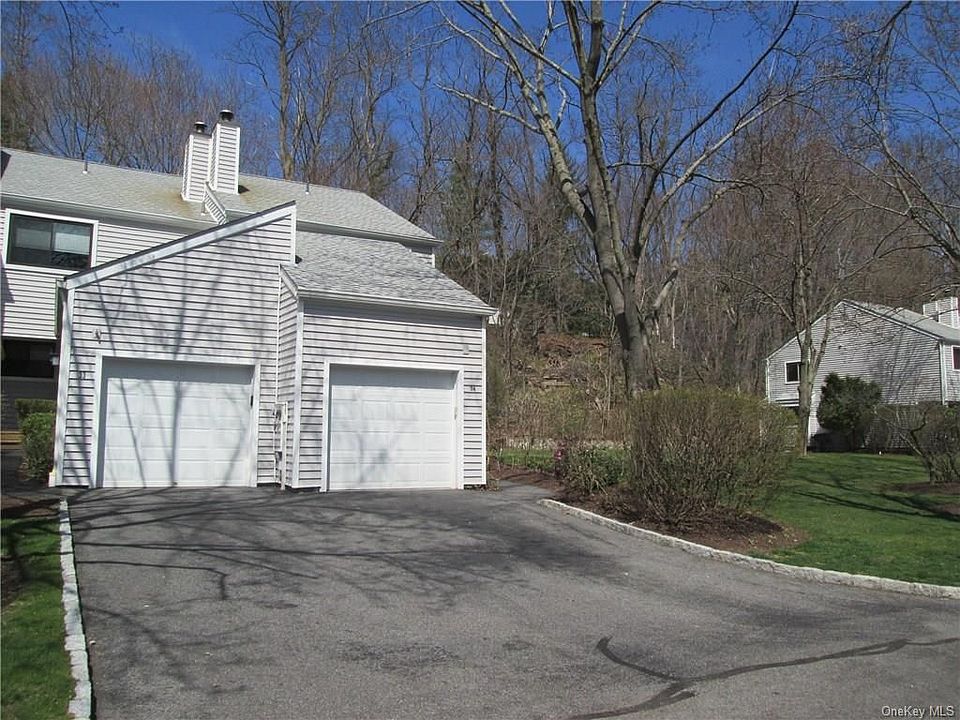1st image of 34 Ledgewood Cmns
