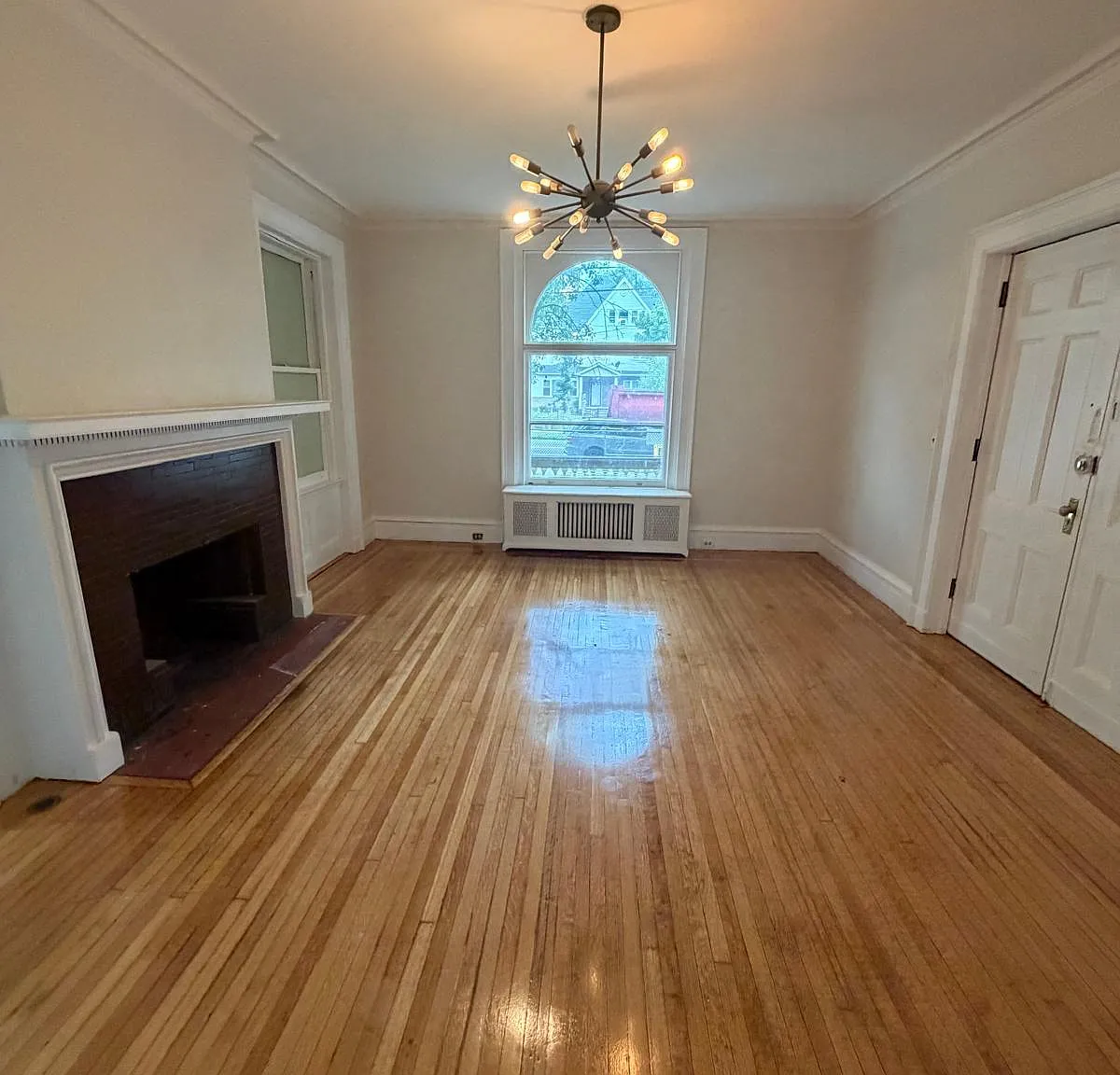 2 bed, 1000 sqft, $1,950 — Photo 2