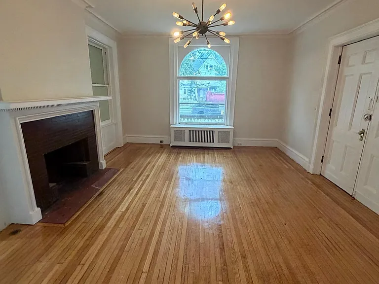 325 Roseville Ave #2A — Photo 2