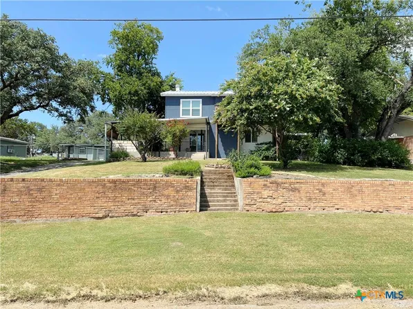 425 Woodland Point Rd, Belton, TX 76513