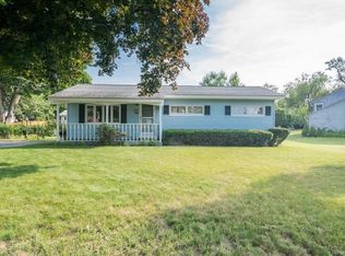 401 Stapleton Rd, Springfield, MA 01109