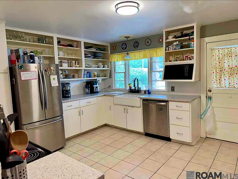 1822 Avondale Dr — Photo 4
