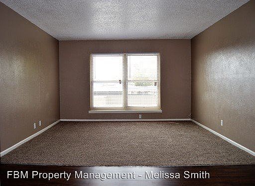 3rd image of 116 E Walnut St APT 203
