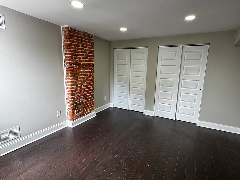812 N Adams St #3 — Photo 8