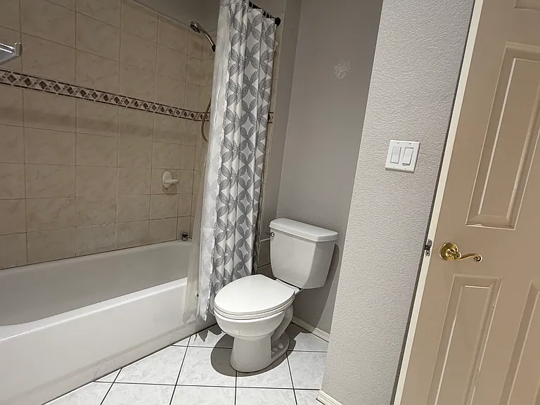 100 E Fillmore St #131 — Photo 9