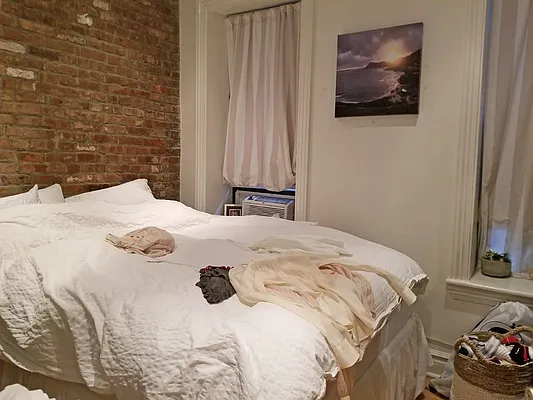 Rented by New York Residence | media 20