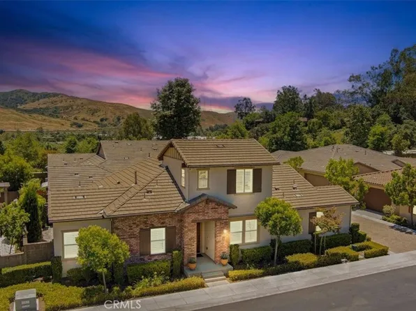 77 Galan St, Mission Viejo, CA 92694