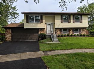 5651 Crestwood Ct, Matteson, IL 60443