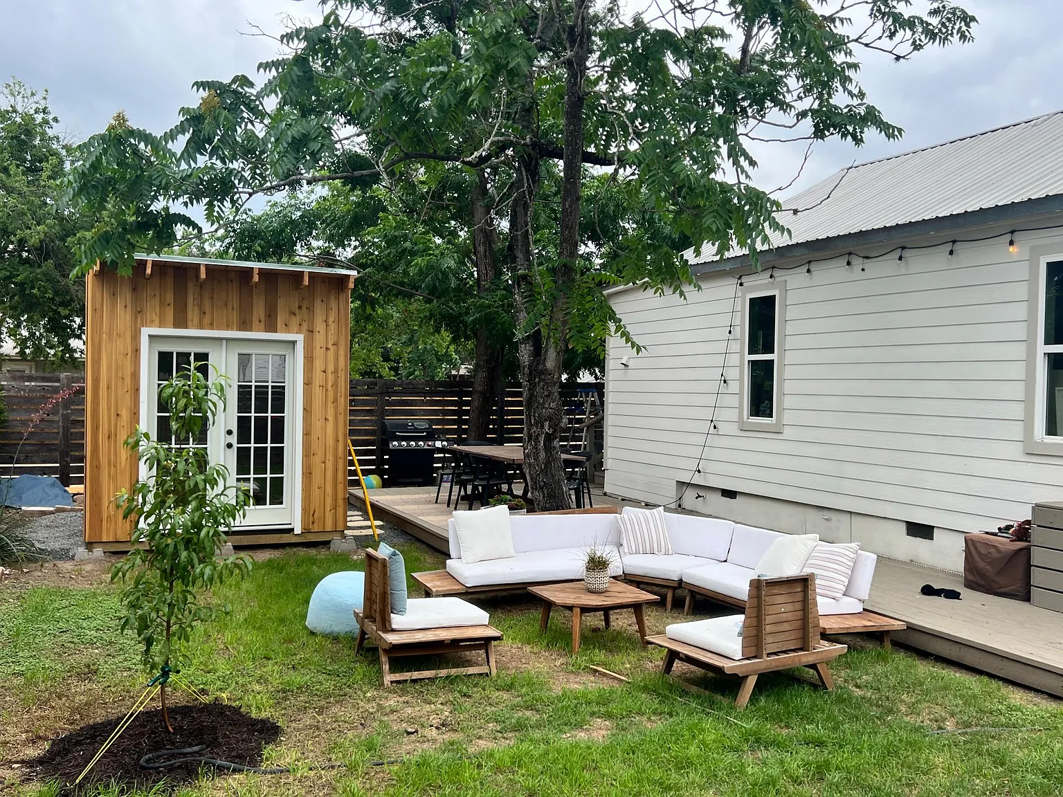 2 bed, 850 sqft, $2,500 — Photo 2