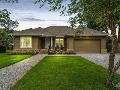 825 Bay Blvd, Pensacola, FL, 32503