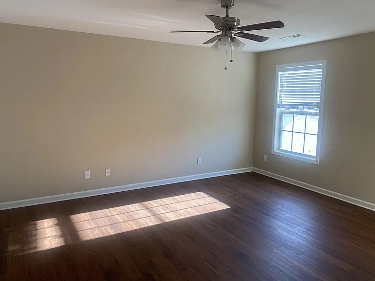 1120 Maples Glen Ln — Photo 12