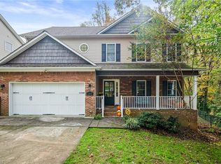 105 Woodbriar Rd, Winston Salem, NC 27106