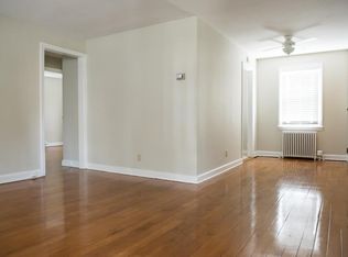 49 Loomis Dr APT B1, West Hartford, CT 06107