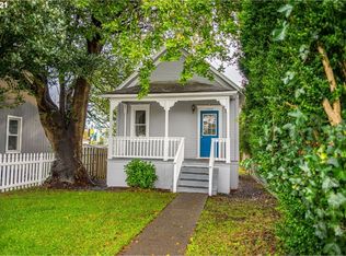 1555 Union Ave, North Bend, OR