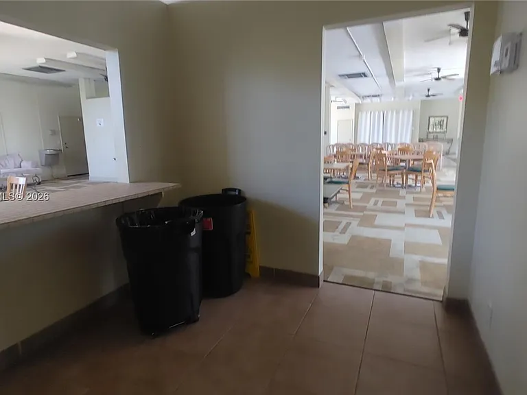 1000 Parkview Dr #125 — Photo 53