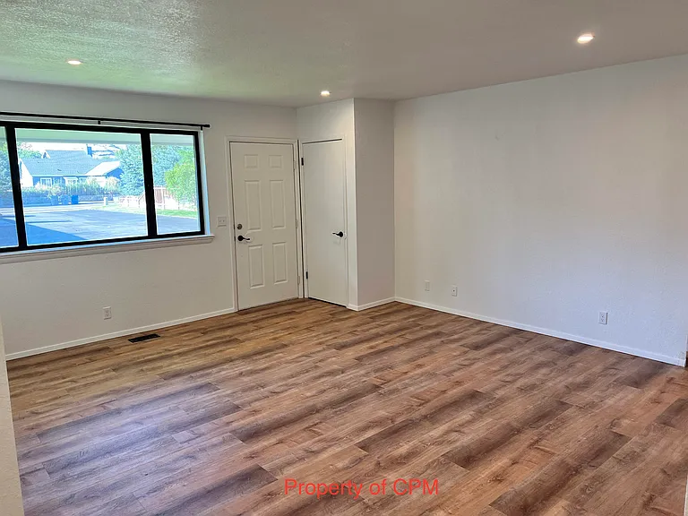 3429 E Boise Ave — Photo 3