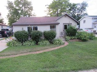 1927 Hubbard St, Oshkosh, WI 54902