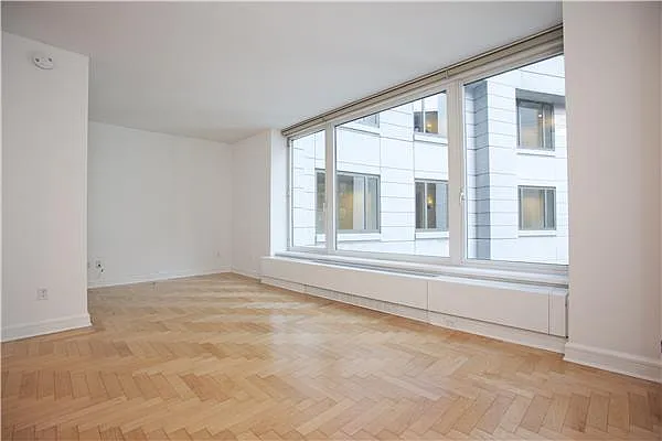 Rented by Markgraf Group Ltd | media 13