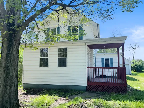 108 Union St, Union Mills, IN 46382