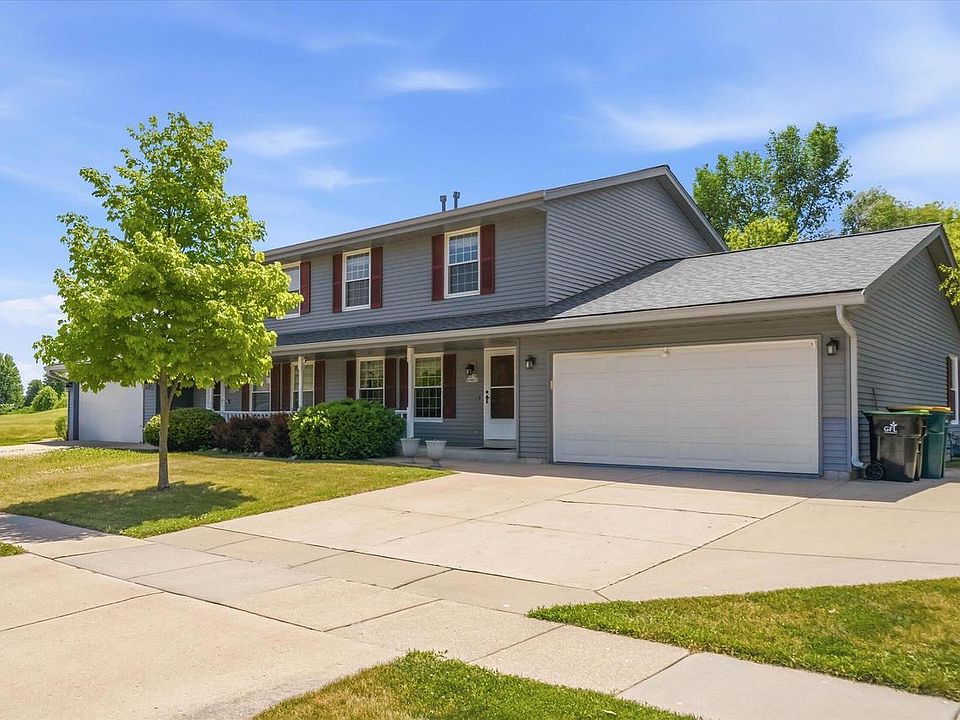 1st image of W213N16673 Glen Brooke DRIVE