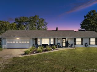 8523 E 480th Rd, Claremore, OK 74017