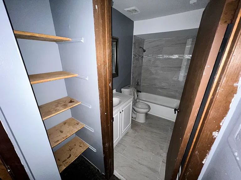 1259 Cunningham Dr #1E — Photo 12