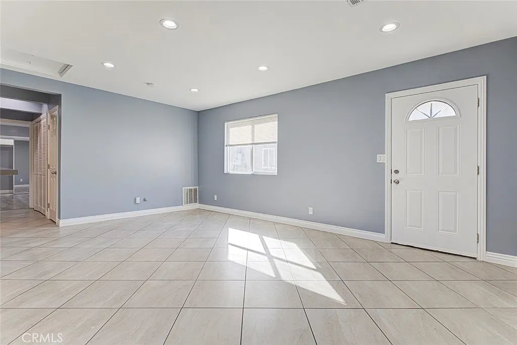 2 bed, 2.0 bath, 1100 sqft, $3,000 — Photo 4