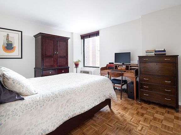 5th image of 1623 3rd Ave APT 32D