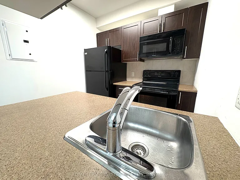 234 Rideau St #504A — Photo 23
