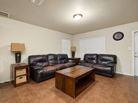 3rd image of 3827 Alvarado St