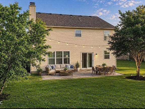 3rd image of 2120 Elderberry Way