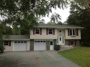 73 Hollow Rd, Staatsburg, NY 12580