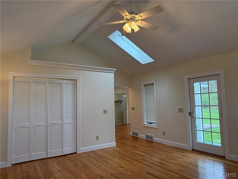 3166B Seneca Tpke — Photo 4