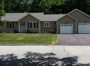 2 Mohawk Dr, Niantic, CT 06357