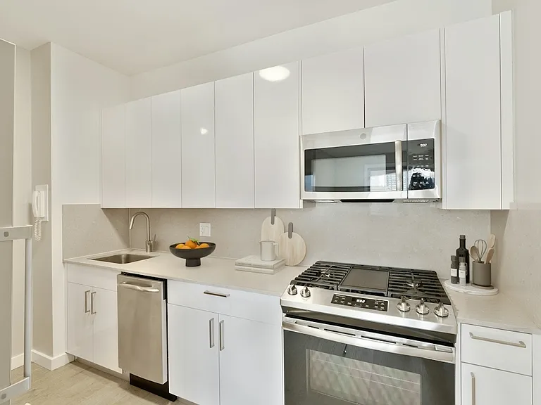 470 2nd Ave #20E — Photo 5