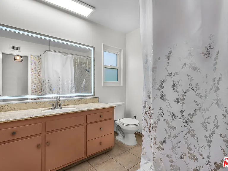 4076 Tropico Way — Photo 16