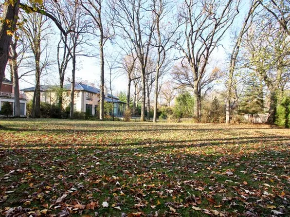 231 Woodlawn Ave, Glencoe, IL 60022